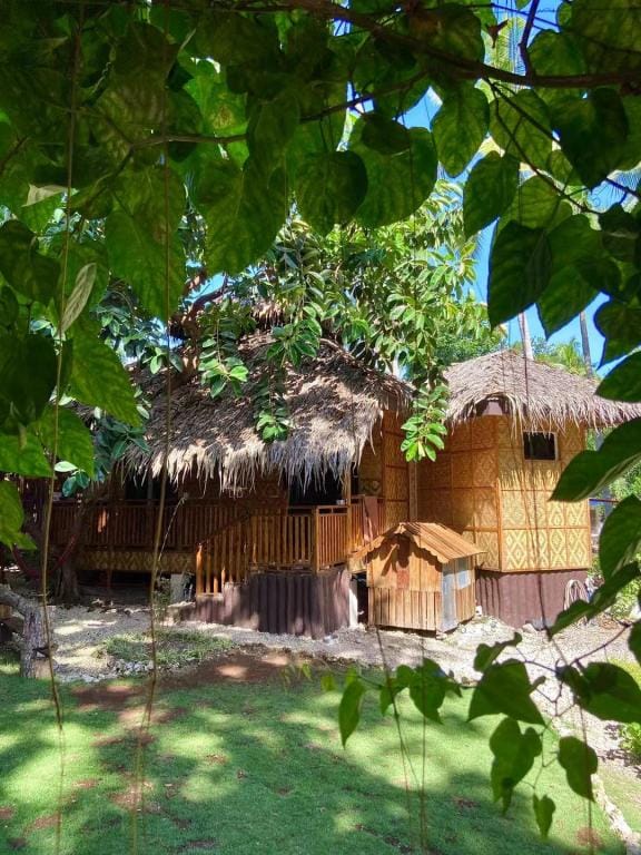 Time Homes/AC room2 -king/ twin bed Apartment in Panglao