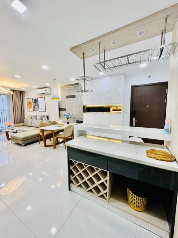 Sunrise City 3 bedroom Apartment in Ho Chi Minh City