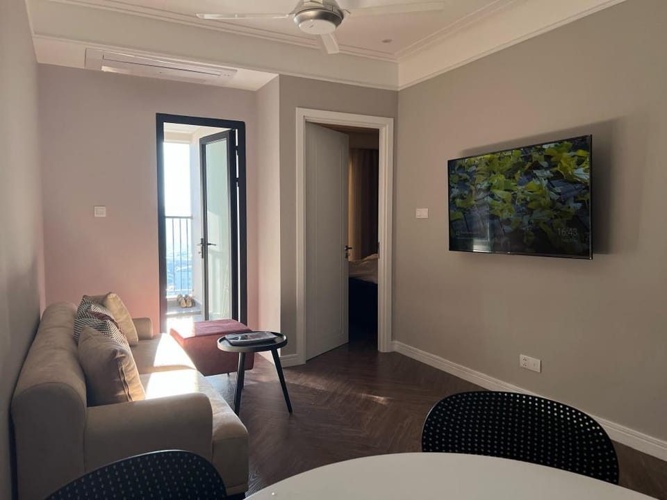 Altara Quy Nhon, 1-BR, Ocean Sunset View Apartment in Vietnam