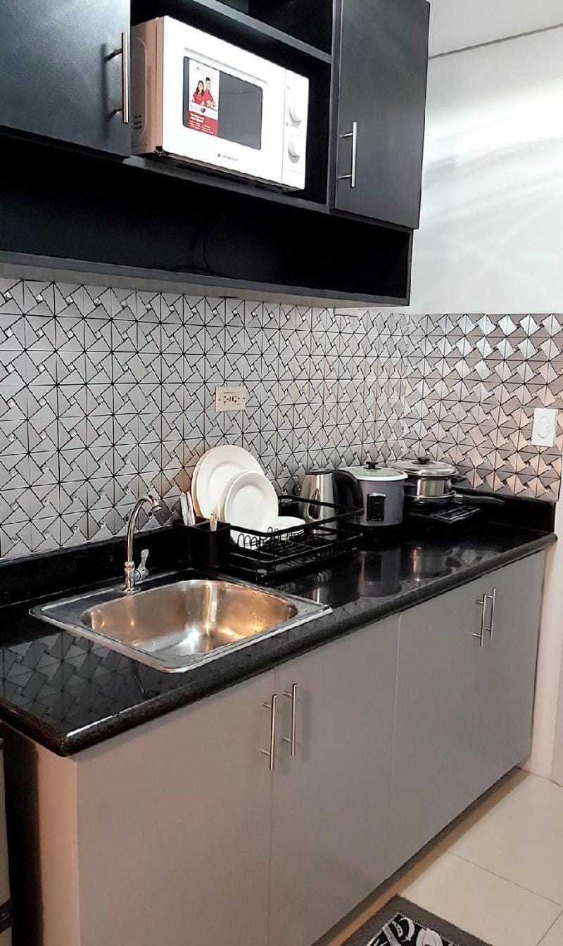 Condo Unit very near SM North EDSA Mall Vacation rental in Quezon City