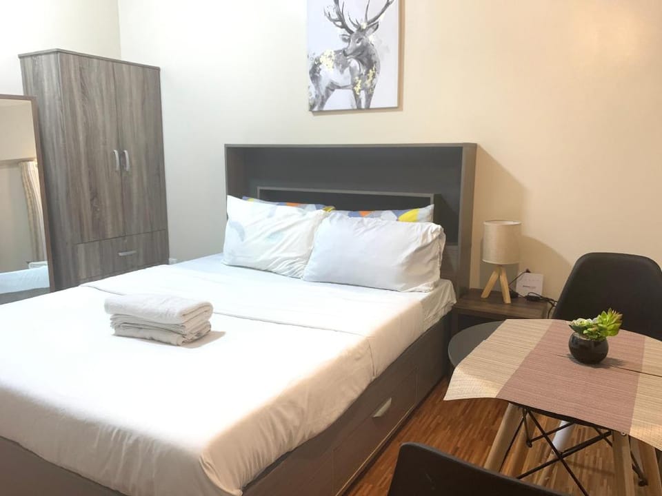 Chic and Cozy Luxanos Condo Place - Sunvida Tower  Apartment in Lapu-Lapu City