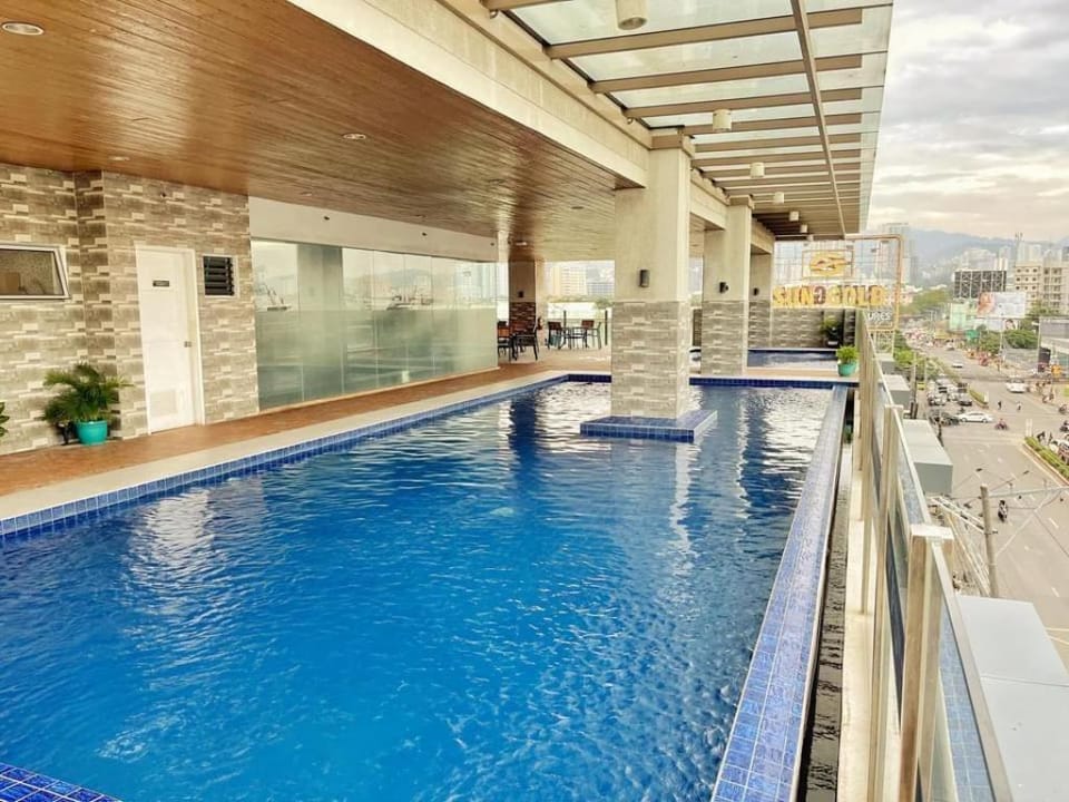 Chic and Cozy Luxanos Condo Place - Sunvida Tower  Apartment in Lapu-Lapu City