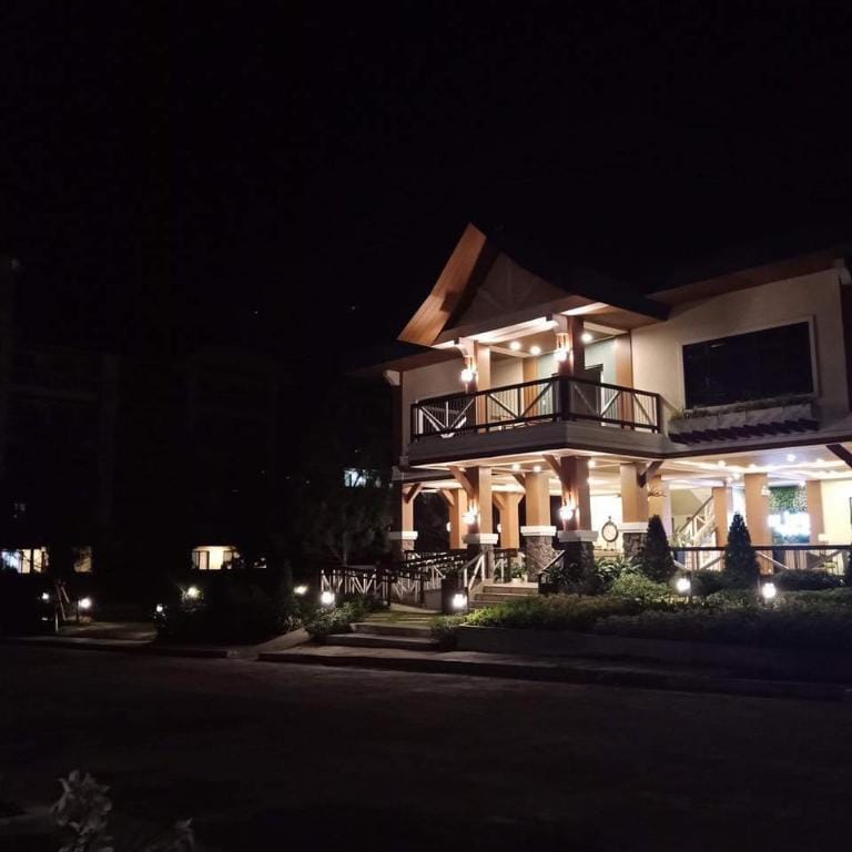 Pine Suites Tagaytay Board/Retro Games Unit Apartment in Tagaytay