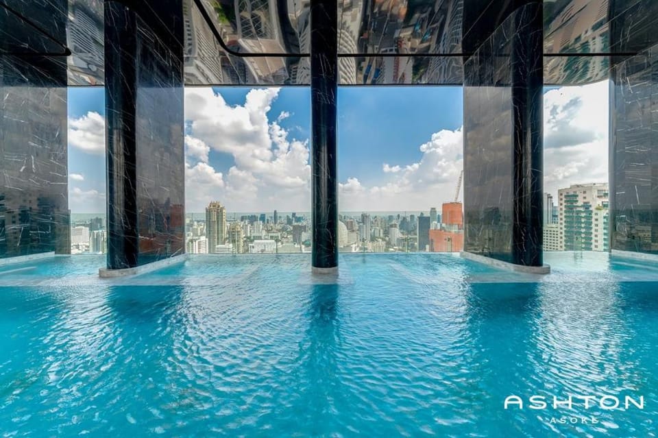 Condo Next to BTS MRT Asoke Apartment in Bangkok