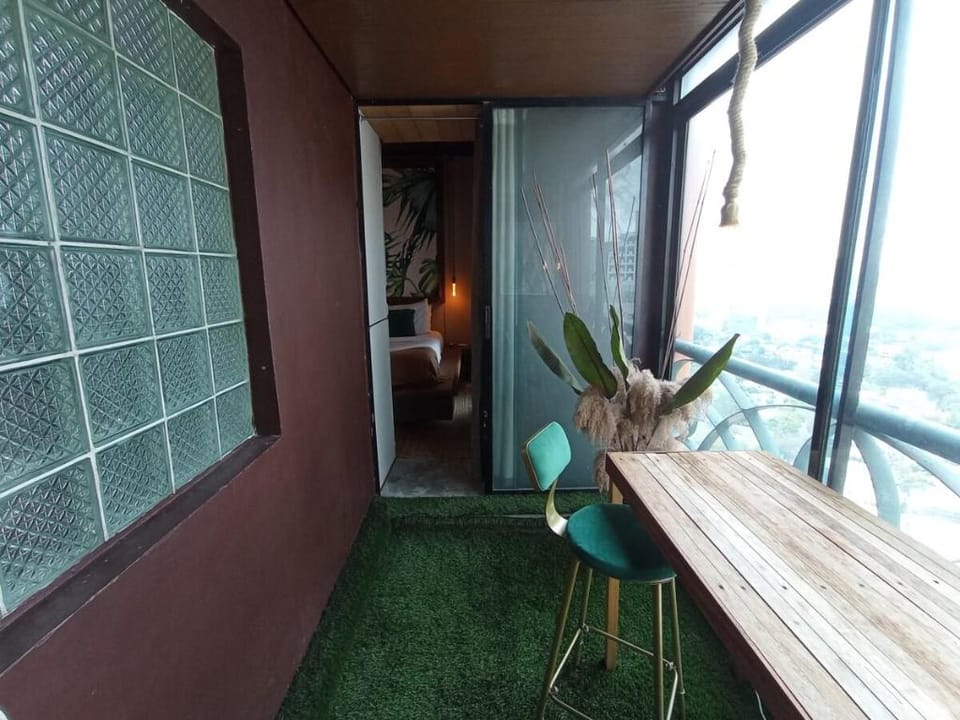 Romantic Suite with view in Makati, Poblacion Vacation rental in Makati