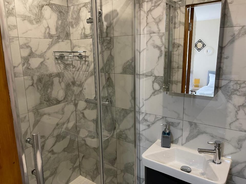 City Road Birmingham Superior Studio  - Studio 5 Apartment in Birmingham