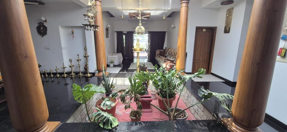 Vaiga Homes - Vembanadu Lakeview Retreat Hotel in Kochi