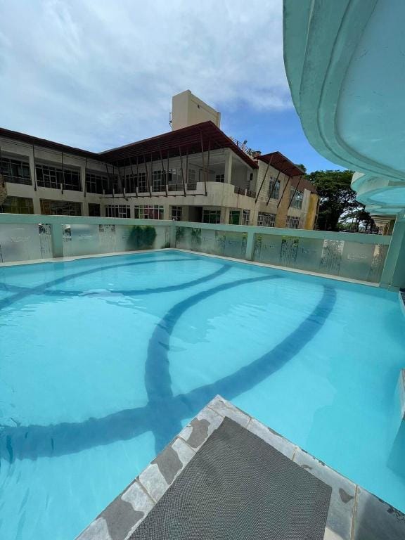 Alcoves Tagaytay @ 16th flr w/ Lake View & Netflix Apartment in Tagaytay