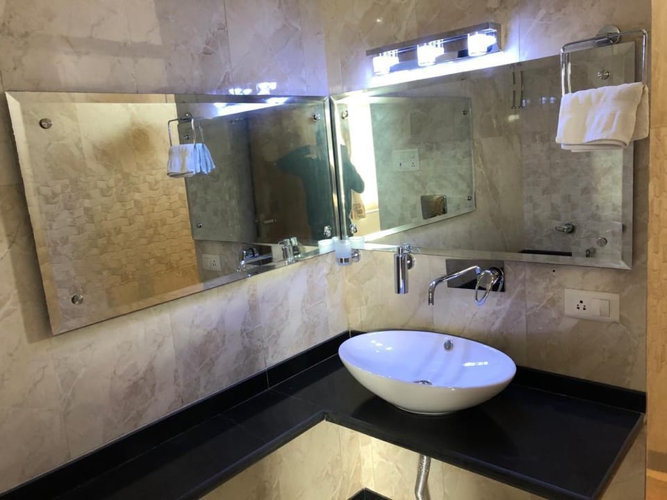The Royal Luxury Suite: Fully Sanitised, AC, Wifi Vacation rental in Jaipur
