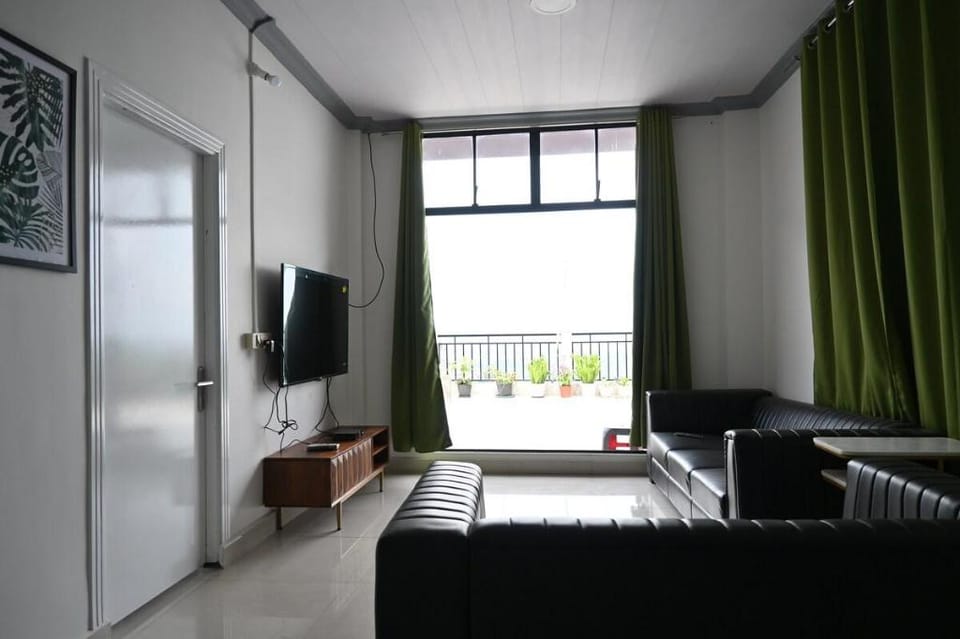 The 1998 Homestay (Family Suite) Apartment in India
