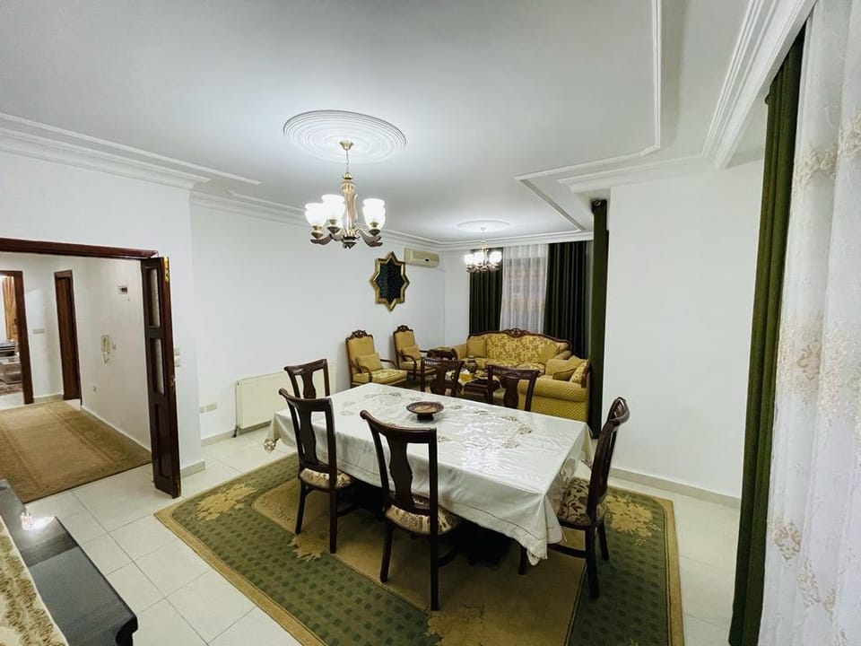 Gardens apt - Sweet and Cozy in the heart of AMMAN Apartment in Africa