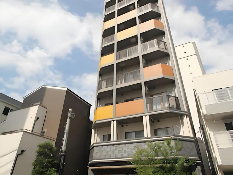 RLiS house Namba Apartment in Osaka
