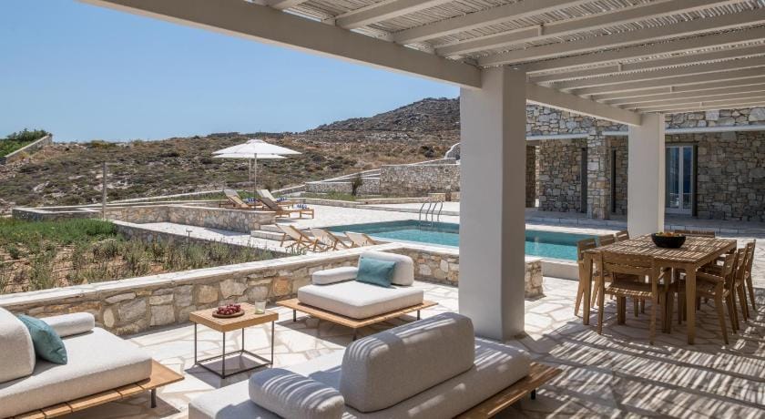 Mykonos Esti Luxury Villas Villa in Mykonos, Mikonos 846 00, Greece