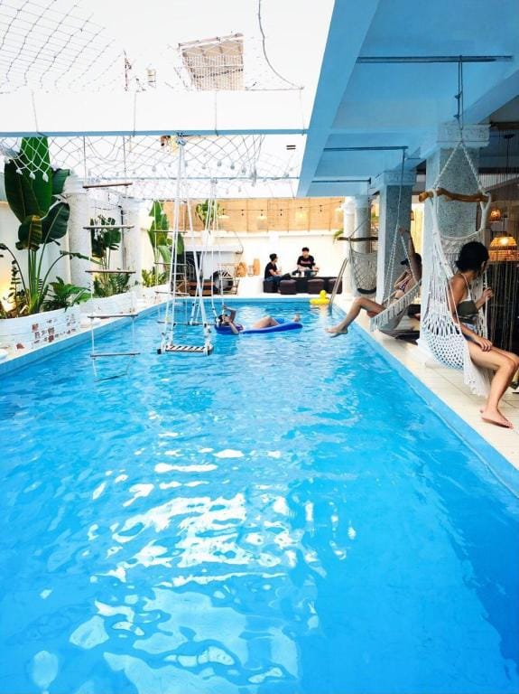 Room 206B, large pool hotel, 2 beds Vacation rental in Ho Chi Minh City