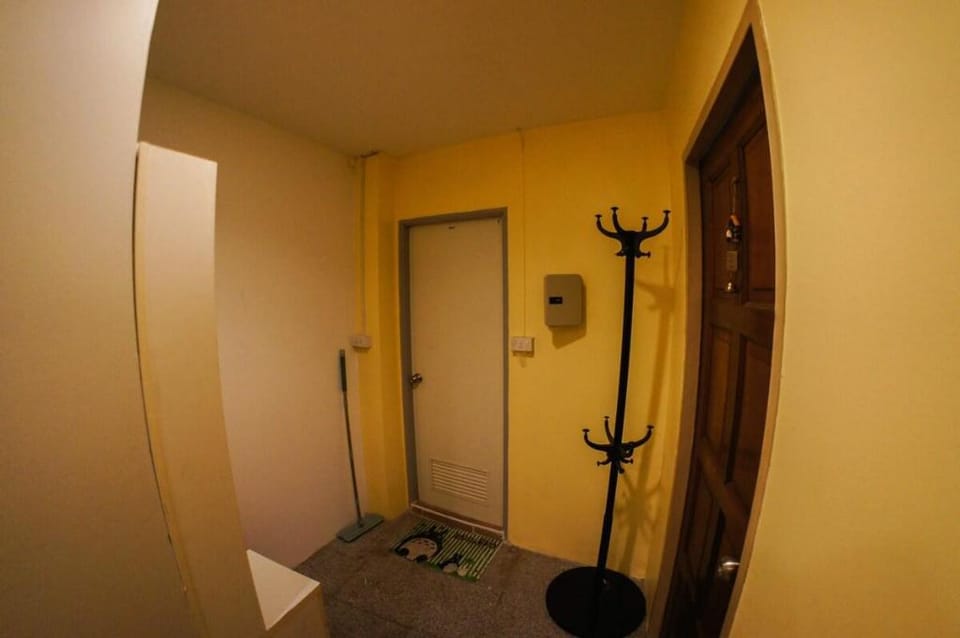 Cozy family room in town (MRT hualumphong station Apartment in Bangkok