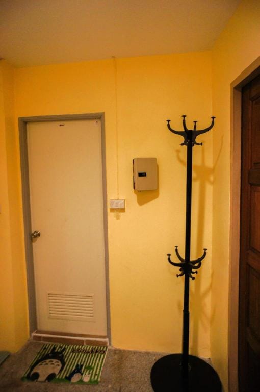 Cozy family room in town (MRT hualumphong station Apartment in Bangkok