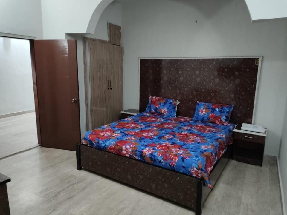 K G Guest House  Vacation rental in Karachi