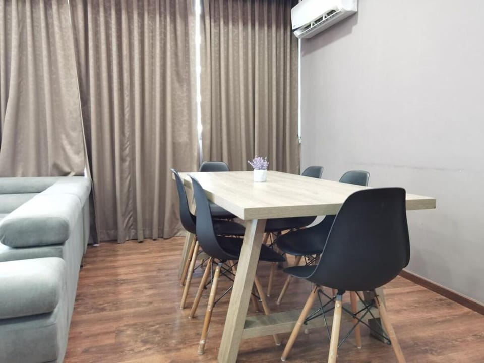 Jeff and Ricky Homestay 48 @ Vivacity Megamall Vacation rental in Kuching