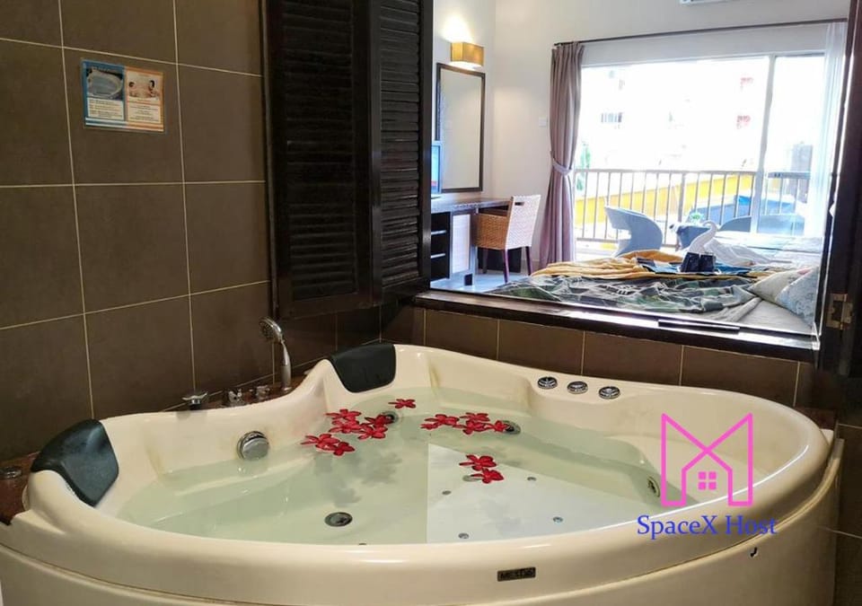 Chill Seaview suite at Gold Coast Morib Resort Apartment in Selangor, Malaysia