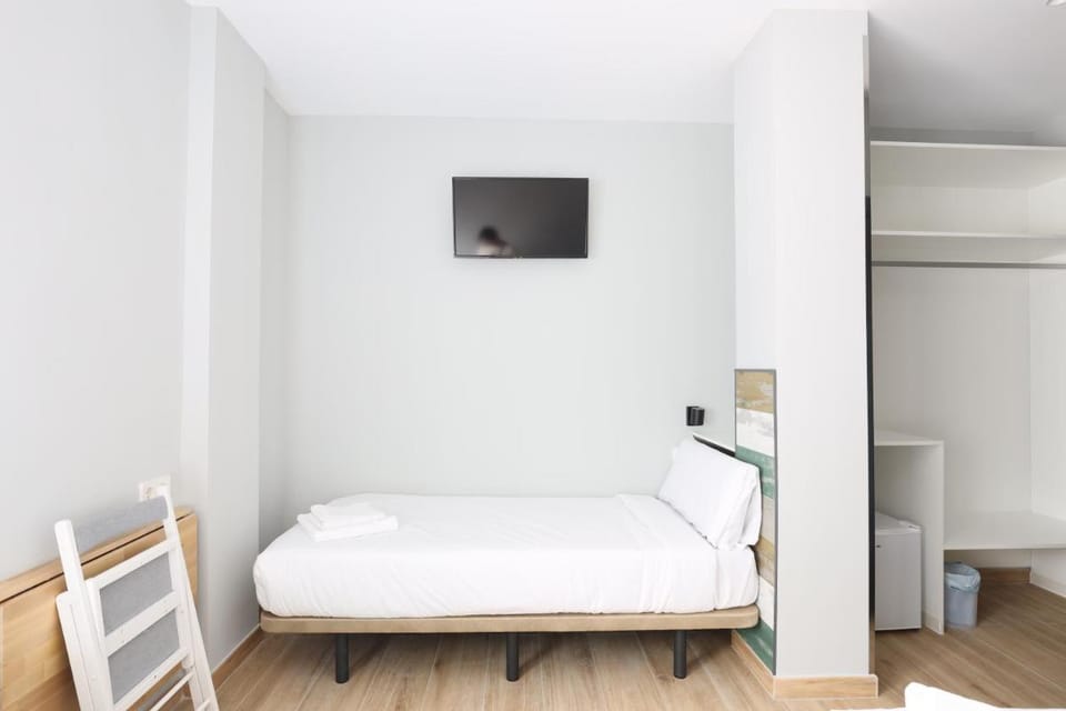 Hey Rooms Bed and Breakfast in Vallès Occidental