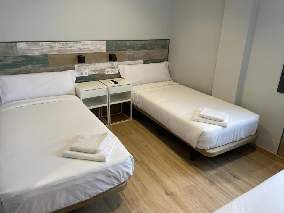 Hey Rooms Bed and Breakfast in Vallès Occidental