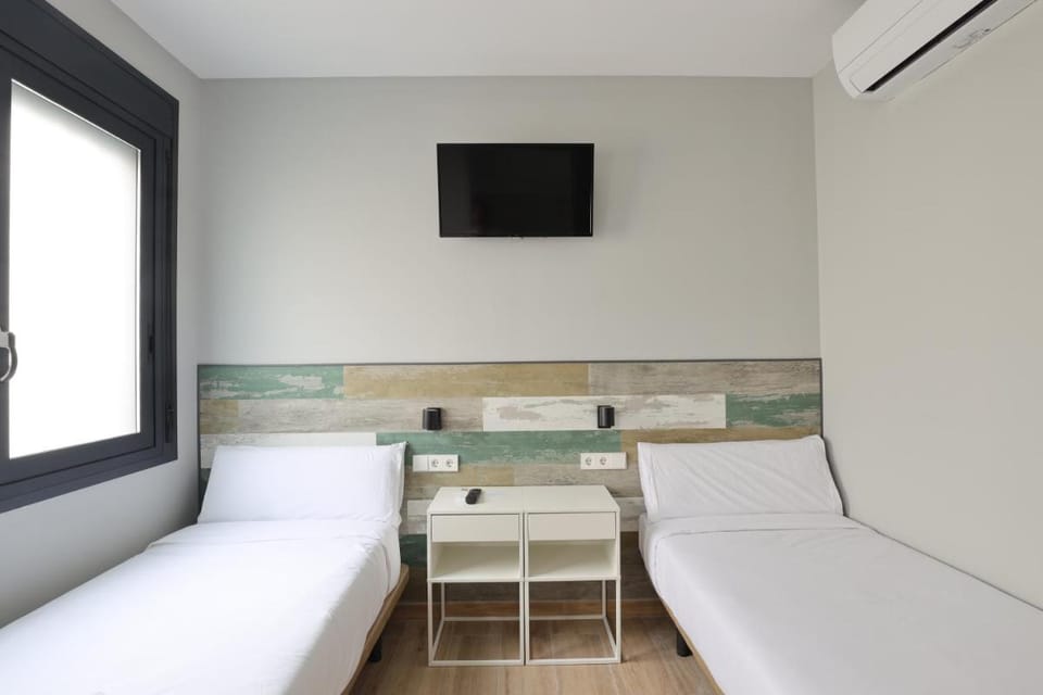 Hey Rooms Bed and Breakfast in Vallès Occidental