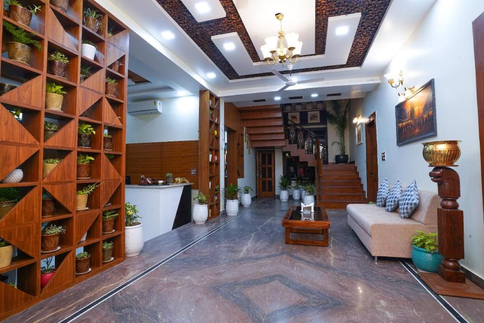 Matoshree Club and Resort Hotel in Punjab, India