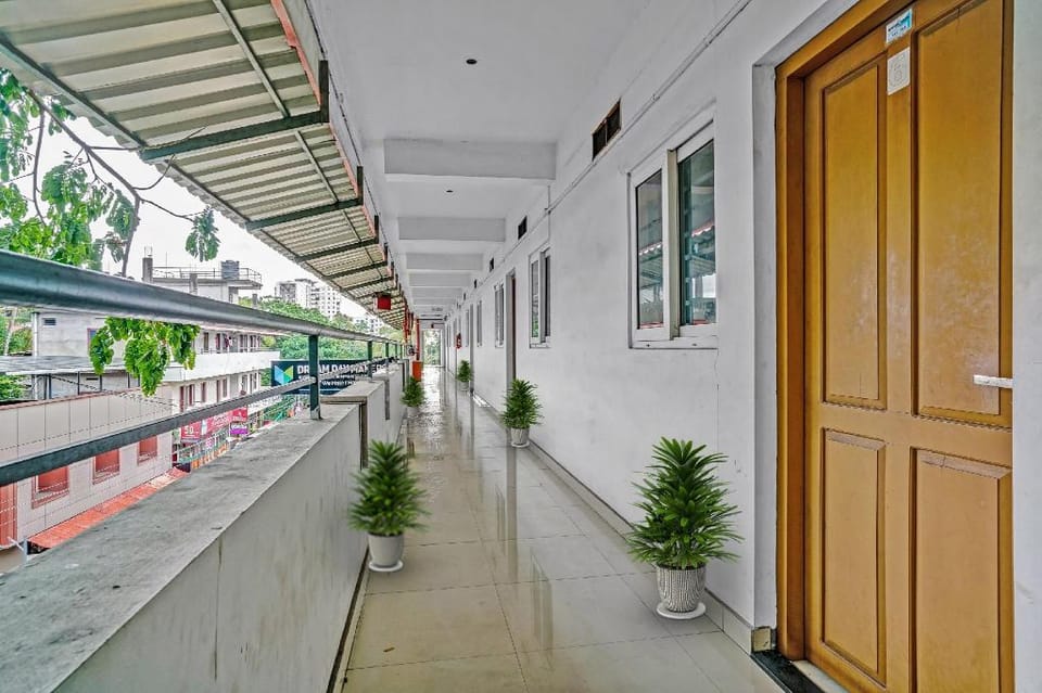 OYO 90284 Majestic Stays Palachuvadu Hotel in Kochi