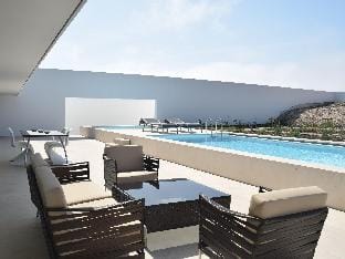 Morden Archictectural Villa In Lisbon Villa in Amoreira