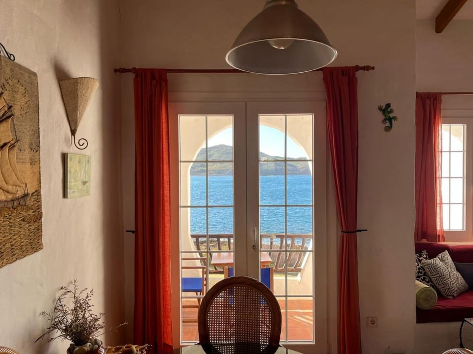 Amazing Sea View a Paradise Cosy Apartment Apartment in Platges de Fornells