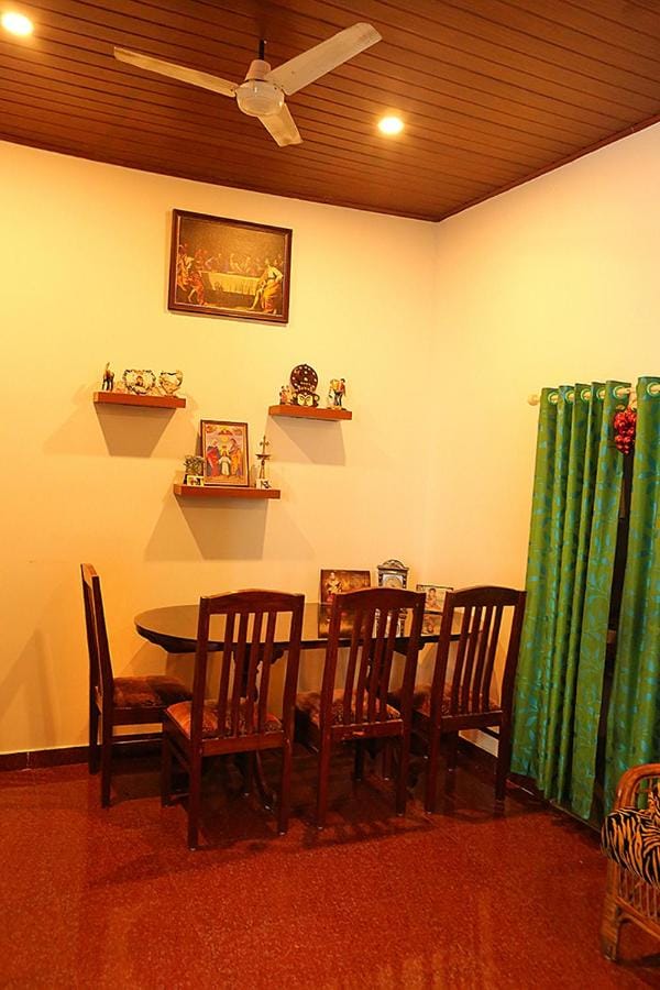 Aleenas homestay Vacation rental in Kochi