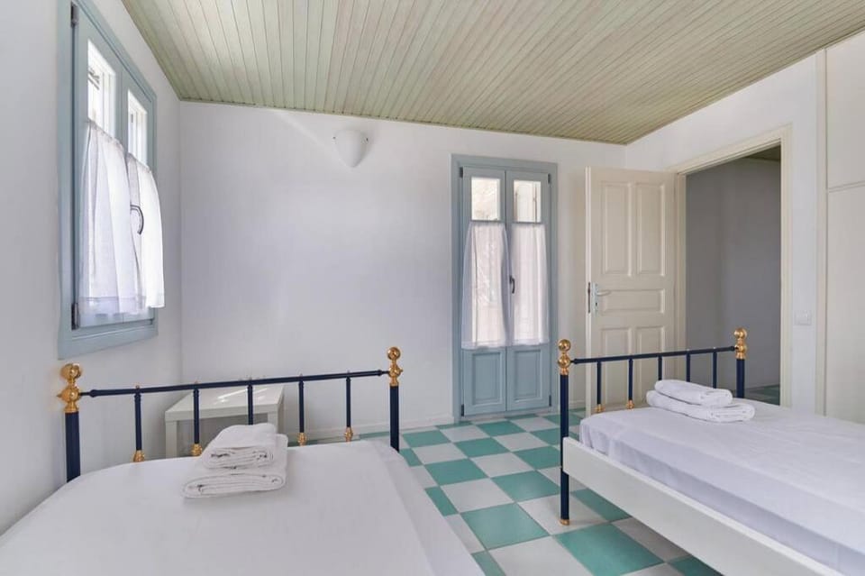 Santa Maria Villa in Paros Apartment in Decentralized Administration of the Aegean