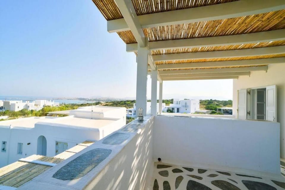 Coral Villa with 4 bedrooms in Paros Apartment in Paros, Greece