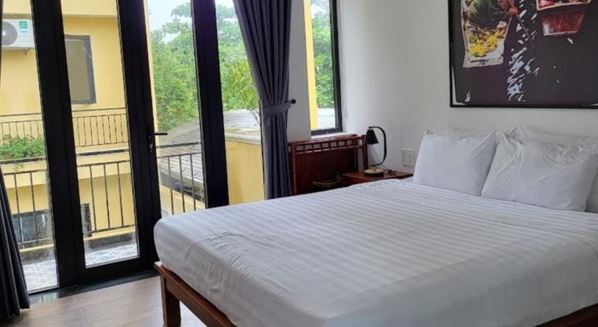 Cheerful 4-Bedroom Villa With Pool and Rice View Villa in Hoi An