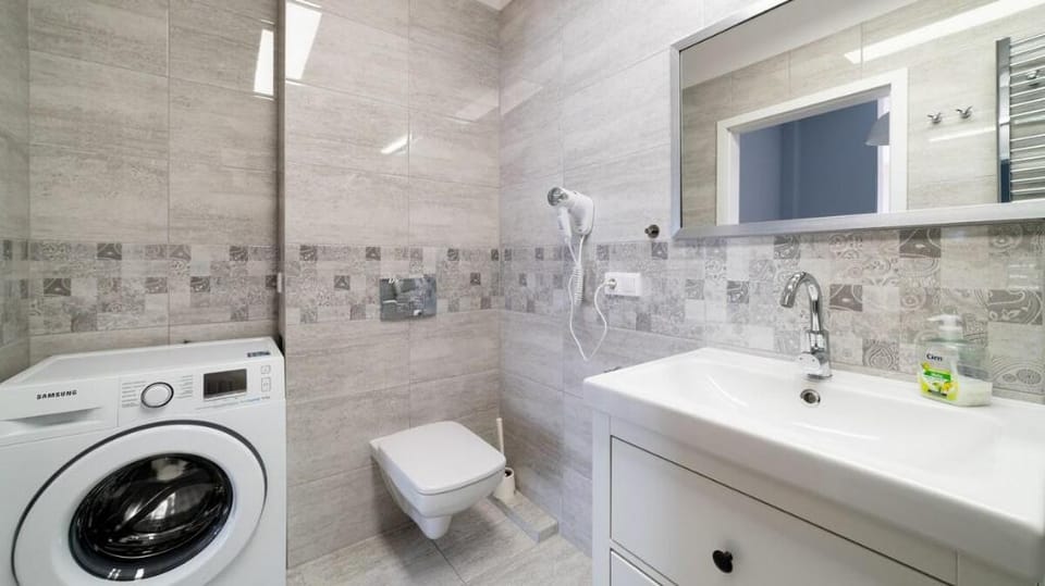 Apartament 11 z tarasem w Willi Józefina Apartment in Lower Silesian Voivodeship