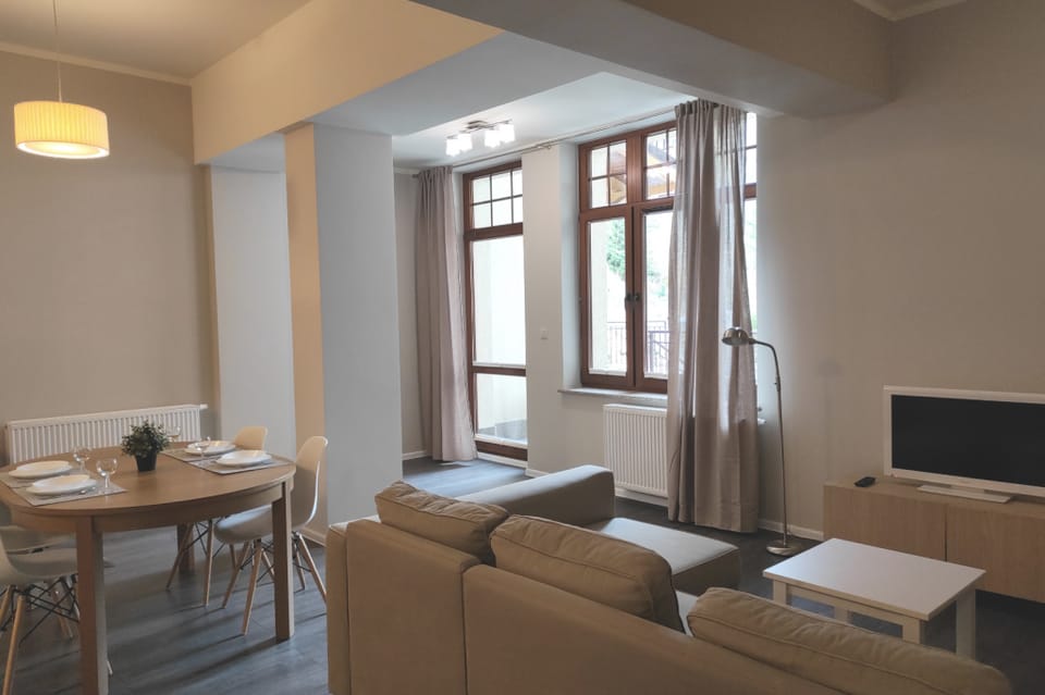 Apartament 16 z tarasem w Willi Józefina Apartment in Lower Silesian Voivodeship