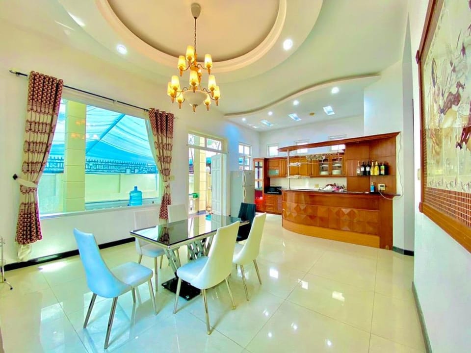 Gem Villa 15, large 8-bedroom villa, large swimming pool Villa in Ho Chi Minh City