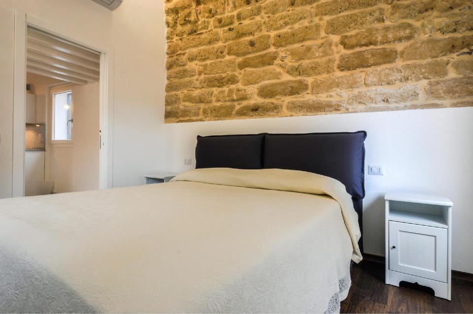 Loft in the old Town Apartment in Alghero