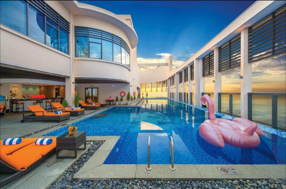 Beach Front - Deluxe Apartment in Sheraton Apartment in Da Nang