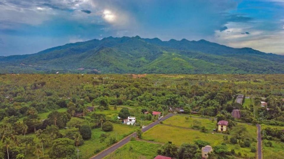 Adama Farmhouse @ Hacienda San Benito Apartment in Calabarzon