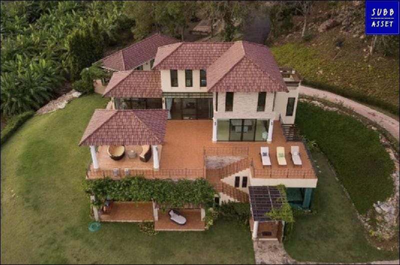 Big Space Poolvilla for 25 Persons | Khao Yai Villa in Laos