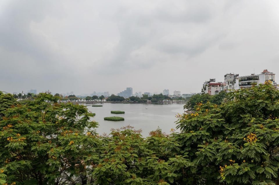 CENTRAL SERVICED LAKE VIEW 2BDR IDEAL FOR FAMILIES Apartment in Hanoi