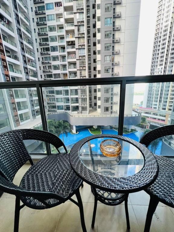 Pool View 1BR unit at R&F Princess by ANJU Apartment in Johor Bahru