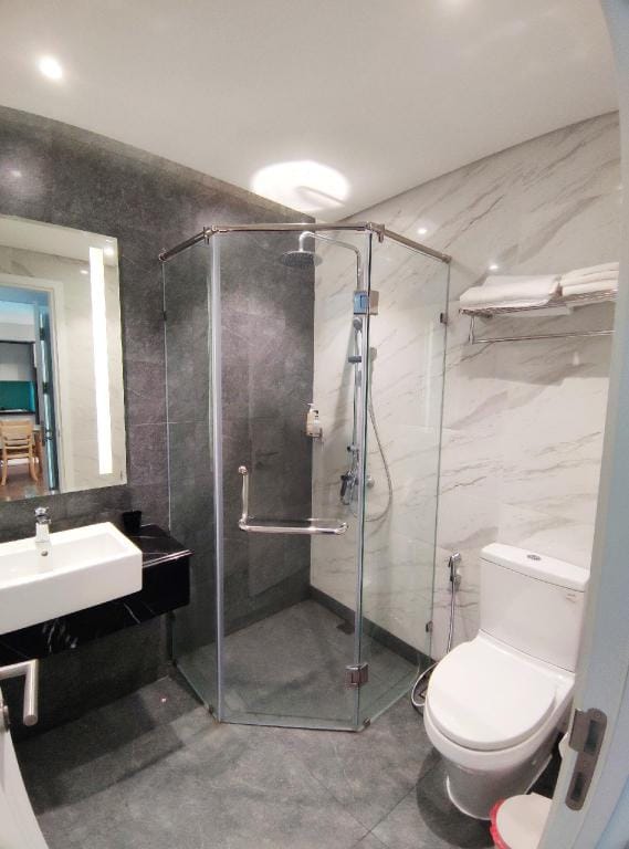 Căn hộ cao cấp 2 phòng ngủ view cảng biển  Apartment in Vietnam