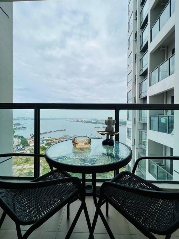 Amazing Sea View 2BR unit at R&F Princess by ANJU Apartment in Johor Bahru
