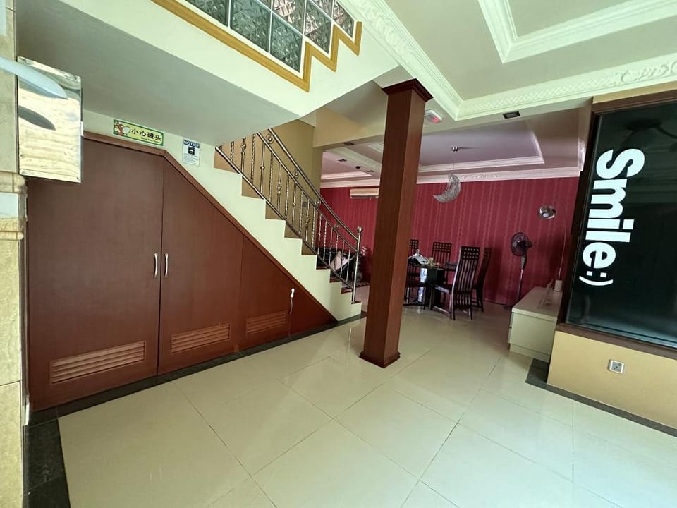 Seladah Stay F [Twin Room with Shared Bathroom] Vacation rental in Kuching