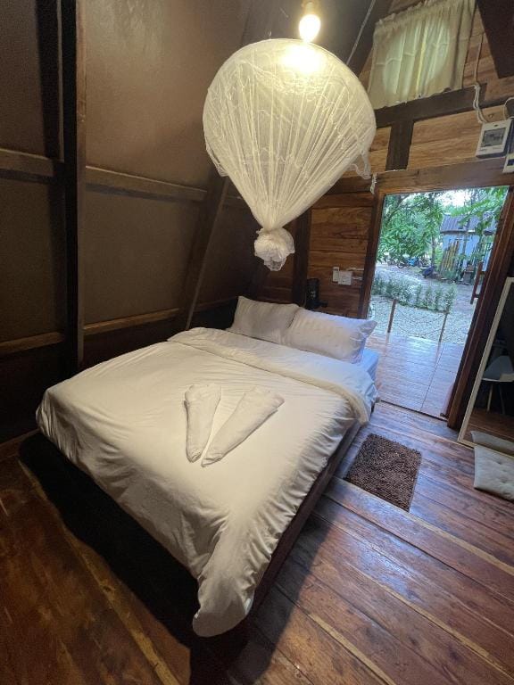 Baanraipoonwana Baansiri Vacation rental in Laos