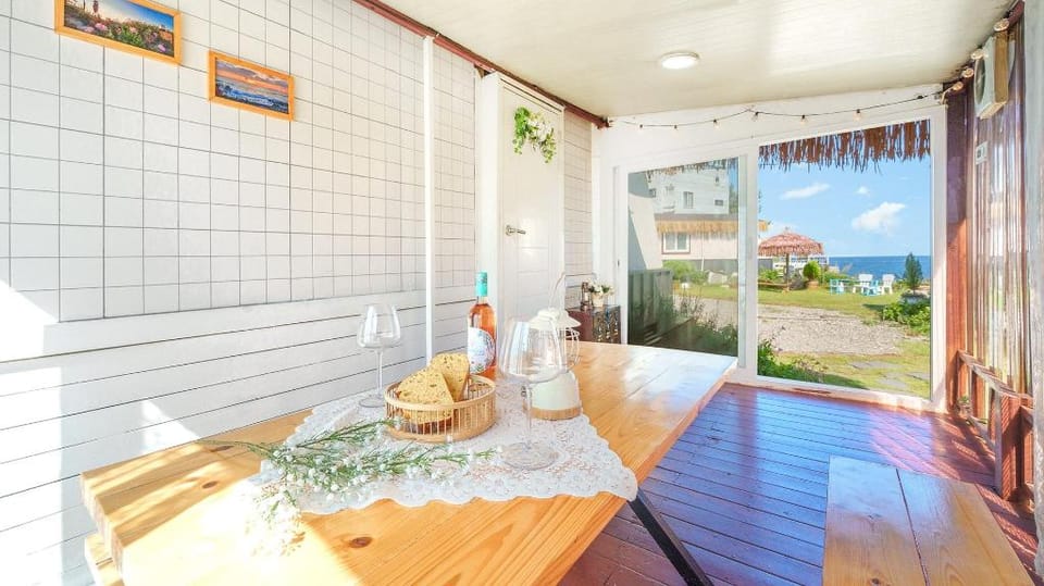 Pohang Puleungolae Caravan Bed and Breakfast in South Korea