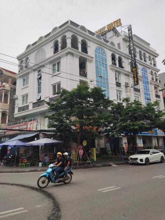 CezzonHaLong Apartment in Laos
