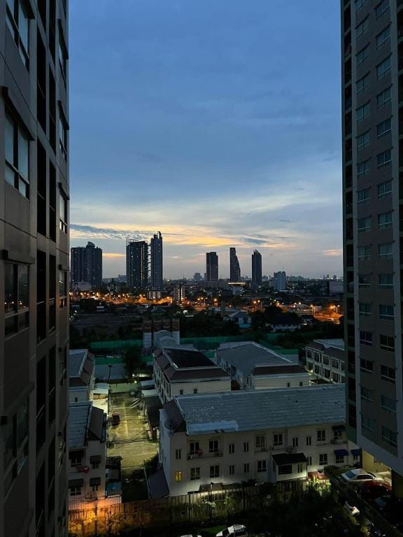 Furnished 1 bedroom condo with beautiful view Apartment in Bangkok